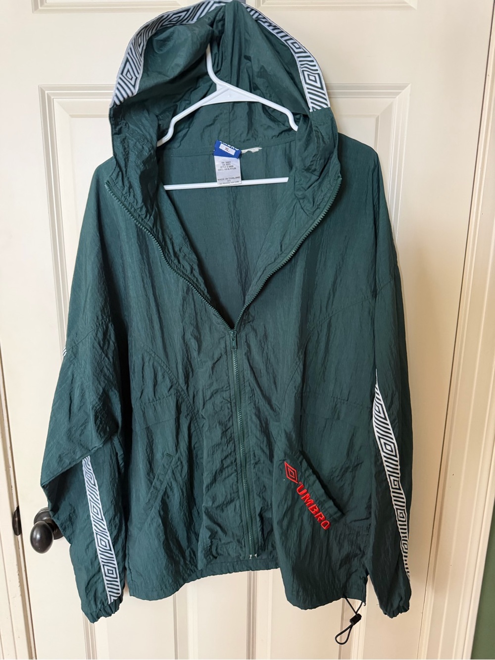 Vintage Umbro Forest Green Hooded Windbreaker with White Trim
